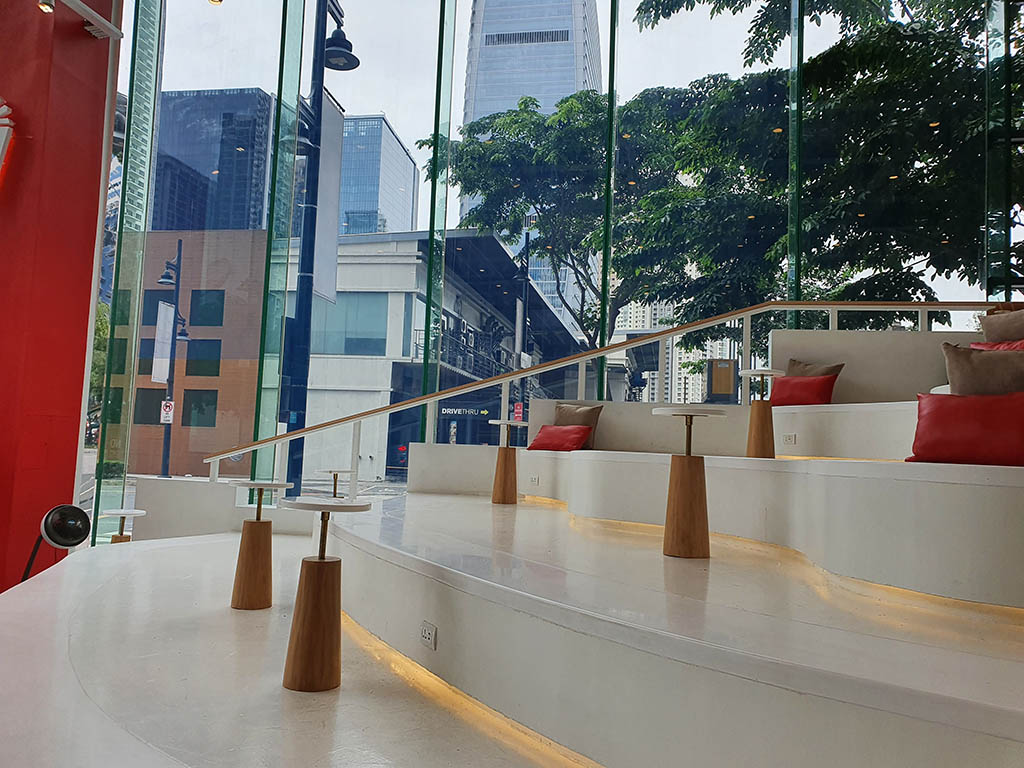  Angkan BGC - Waiting area